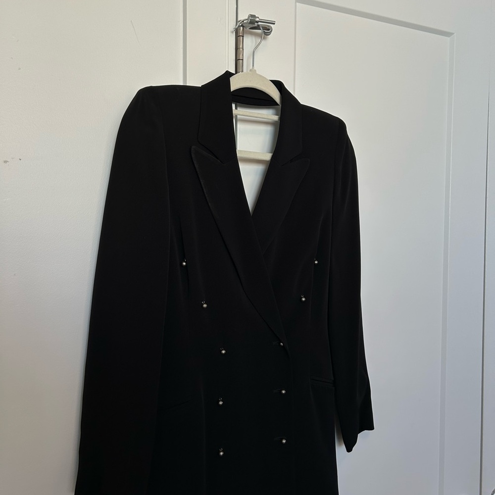 Elegant Black Blazer with Cut out
